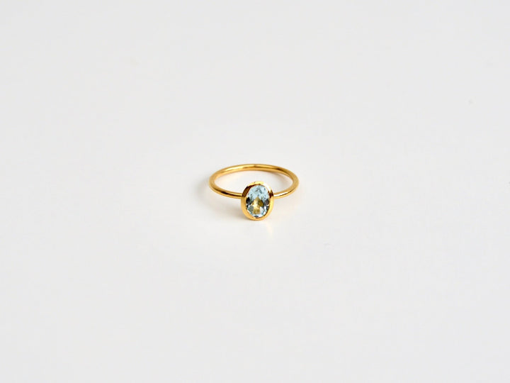 Oval Gems: Blauer Topas Ring | vergoldet, rosévergoldet, silber