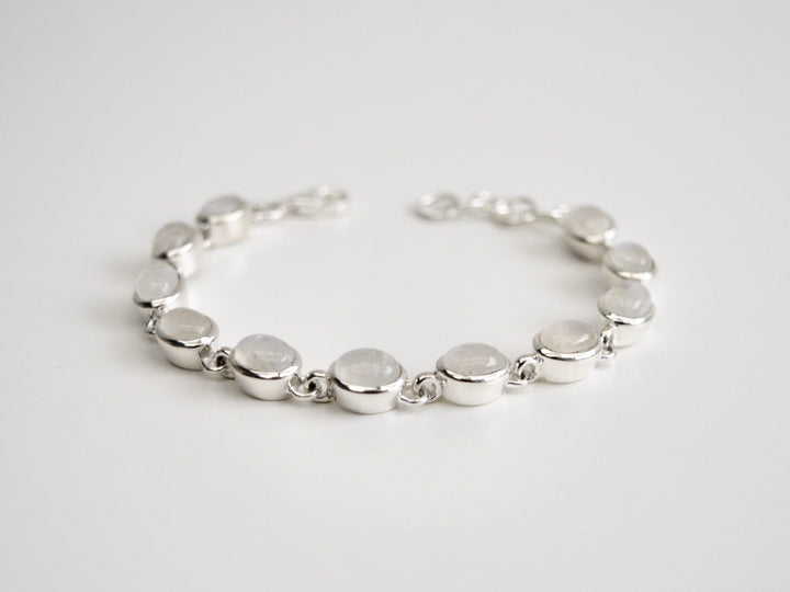 Oval Gems: Statement Armband Mondstein poliert | silber