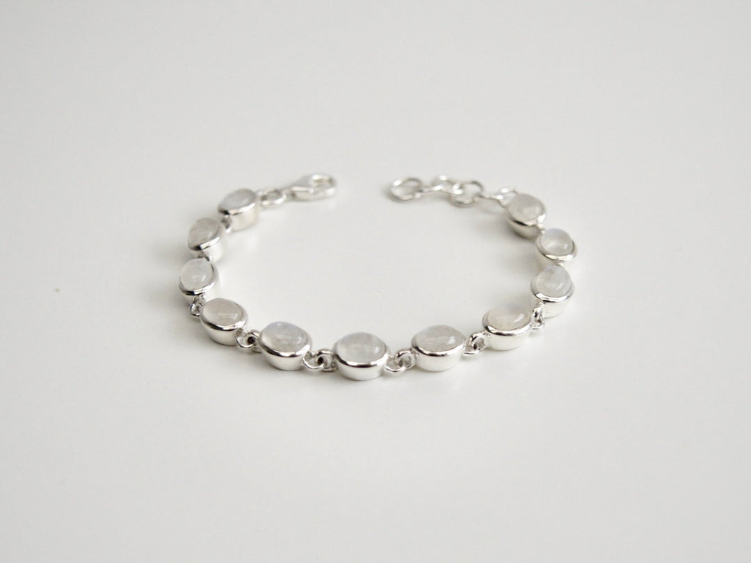 Oval Gems: Statement Armband Mondstein poliert | silber