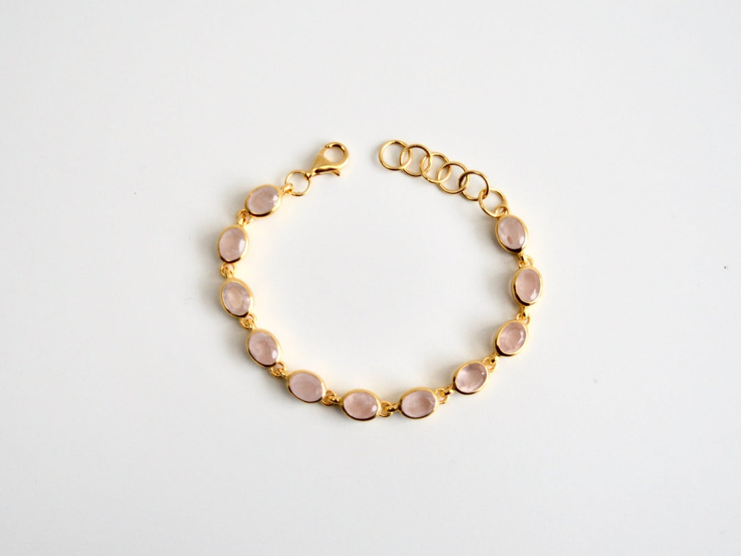 Oval Gems: Statement Armband Rosenquarz facettiert | vergoldet