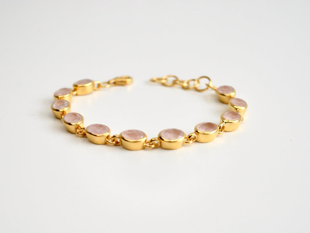 Oval Gems: Statement Armband Rosenquarz facettiert | vergoldet