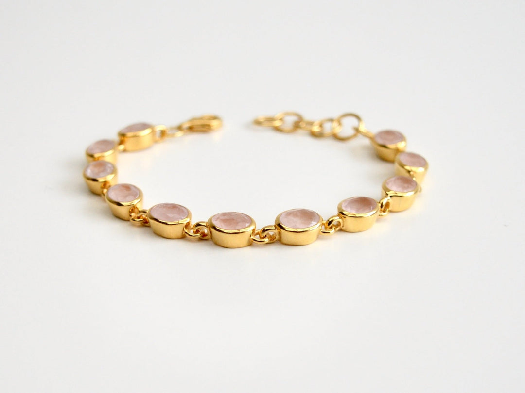 Oval Gems: Statement Armband Rosenquarz facettiert | vergoldet