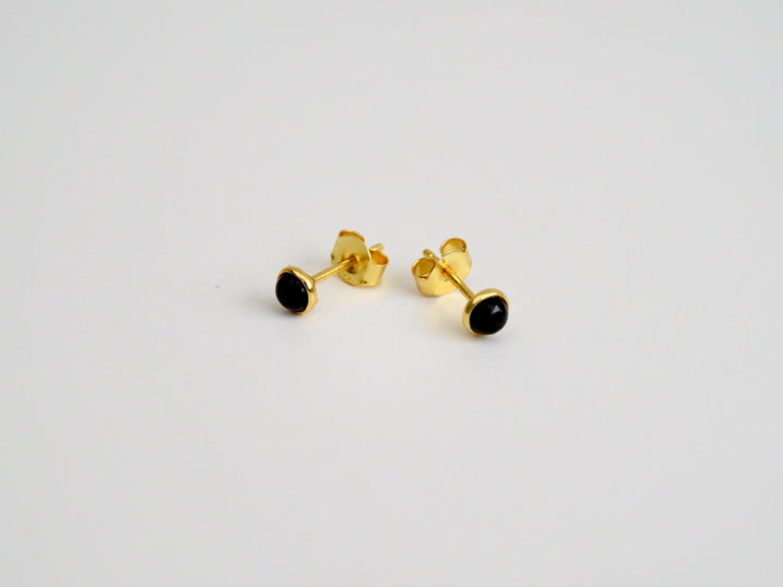 Tiny Gems: Black Onyx Ohrstecker | vergoldet, rosévergoldet, silber